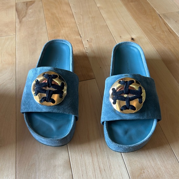 Tory Burch Teal Suede Sandals with Gold Emblem - Picture 5 of 5